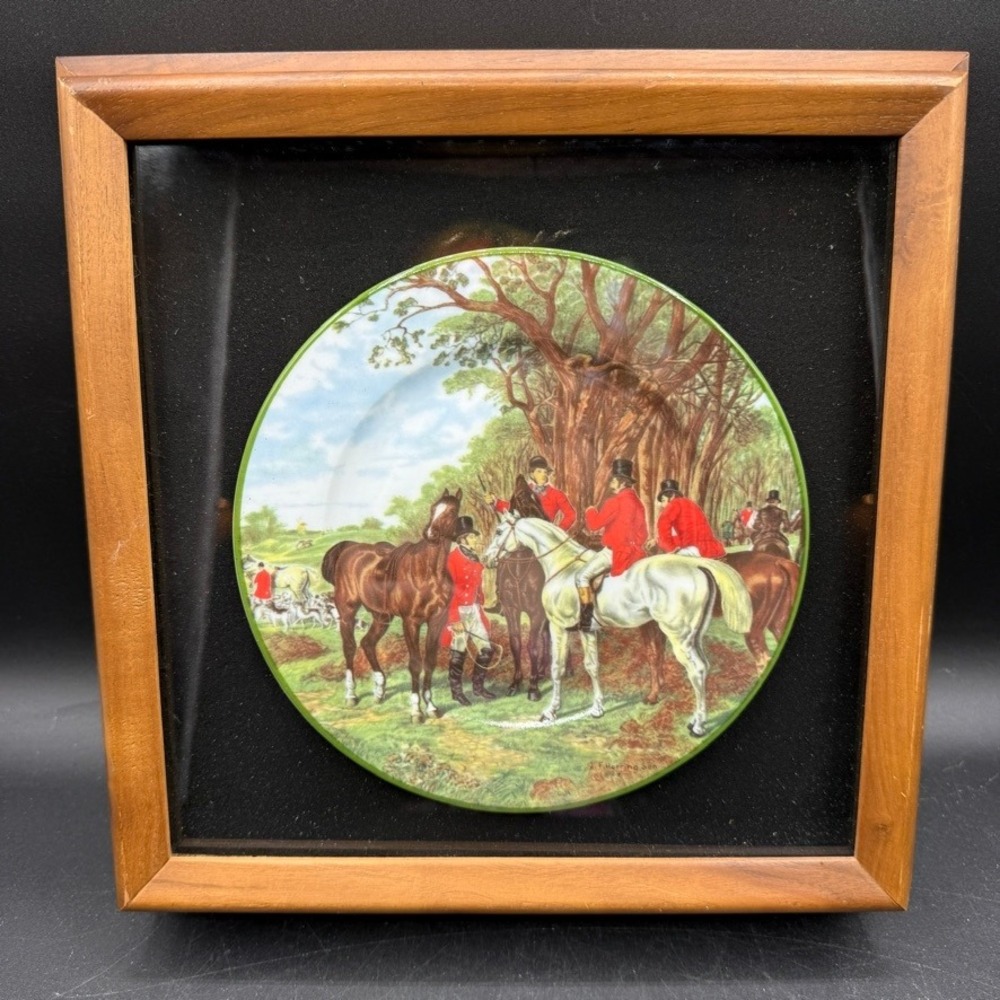 Vintage St Martin Limoges Framed Hunt Scene Plate Equestrian‎ Art Country